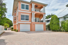 Hibiscus Hideaway B - Top Floor Unit